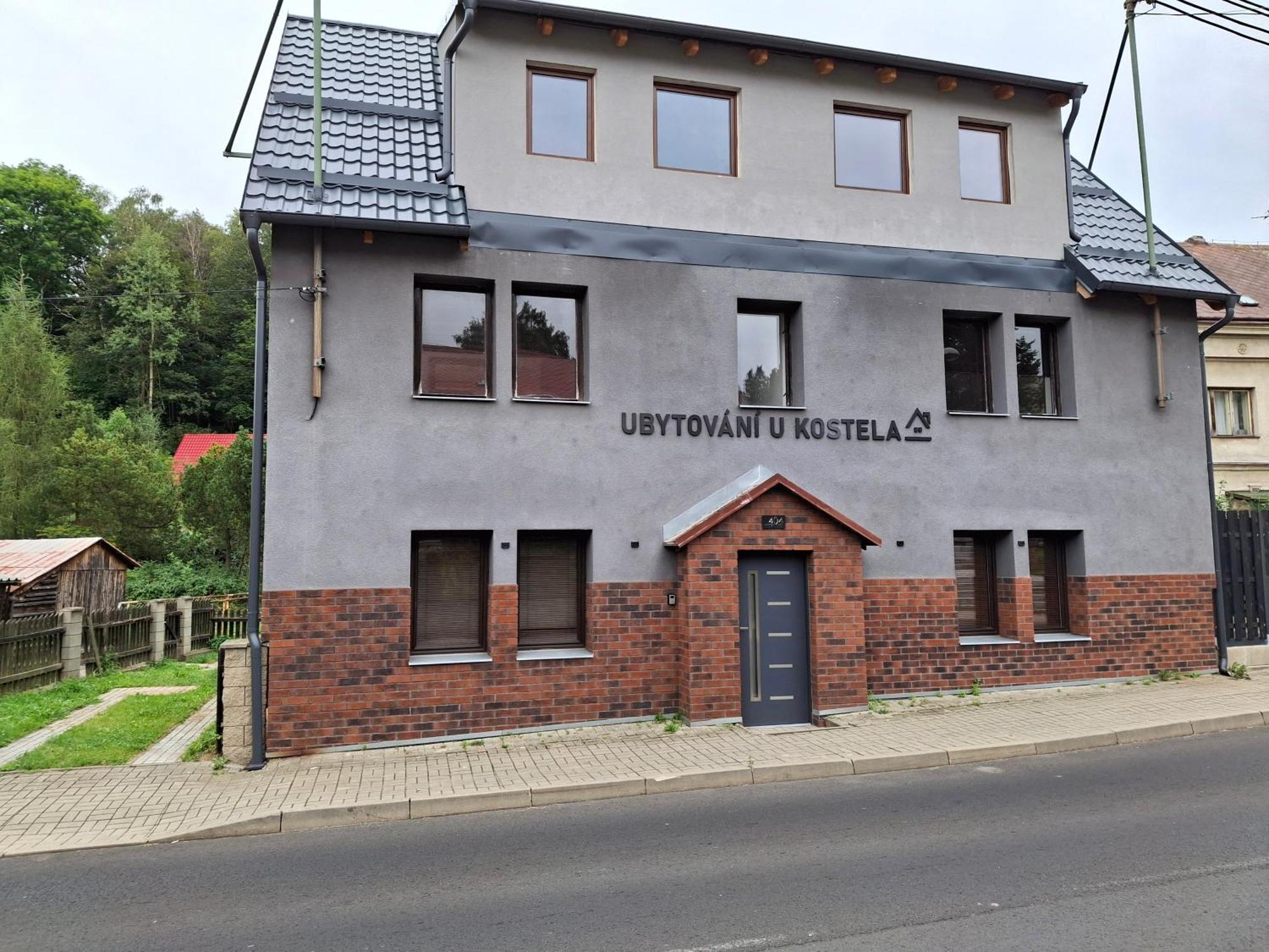 Ubytovani U Kostela Usti nad Labem Luaran gambar
